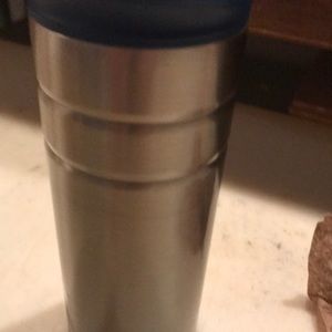 Meet your Posher, Thomas